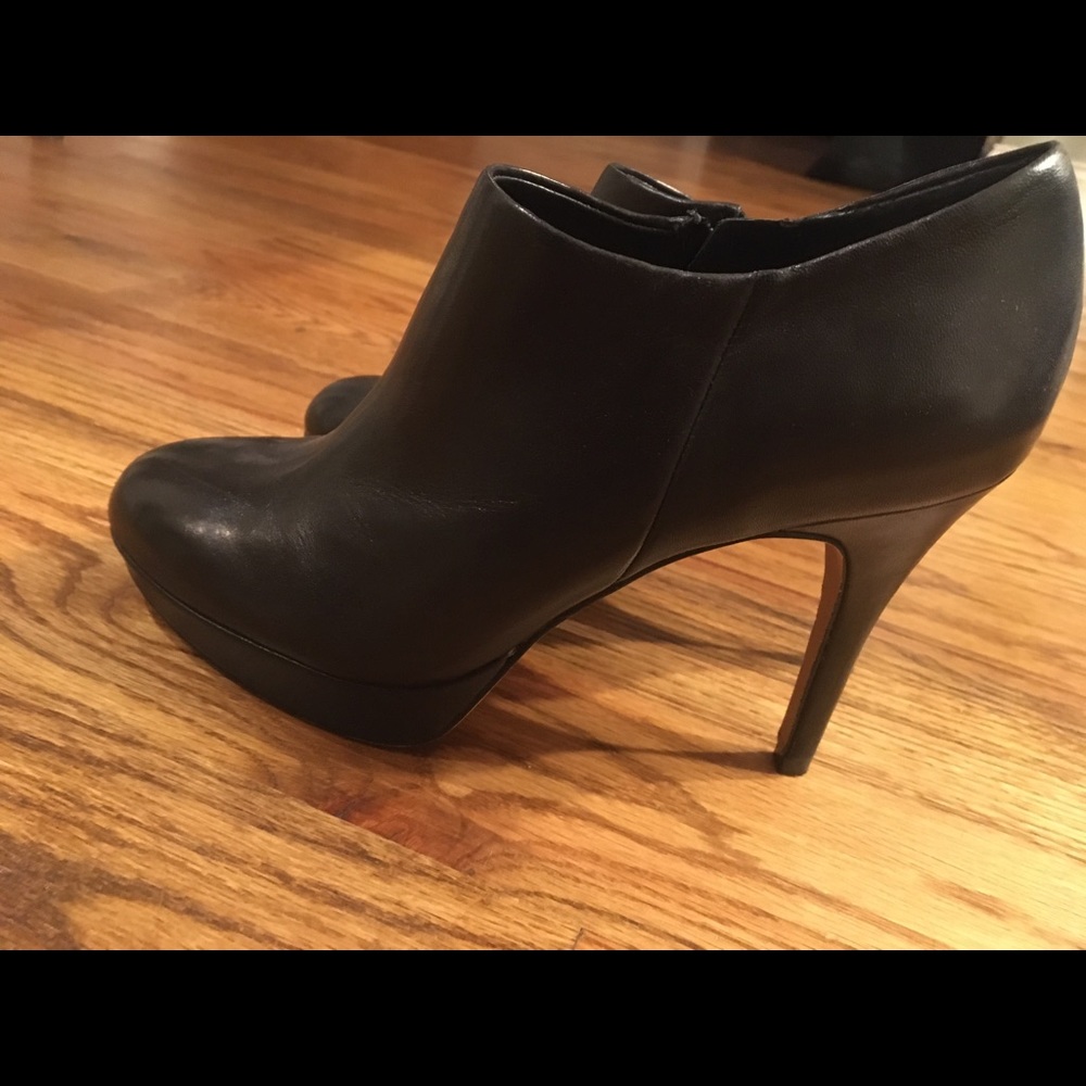Vince Camuto black buttery leather Elvin bootie